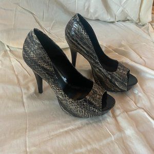 Jessica Simpson Open toe pump reptile skin Women's size 8B/38